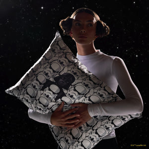 Star Wars™ & Kitsch Funda de almohada de satén Darth Vader & Stormtroopers.